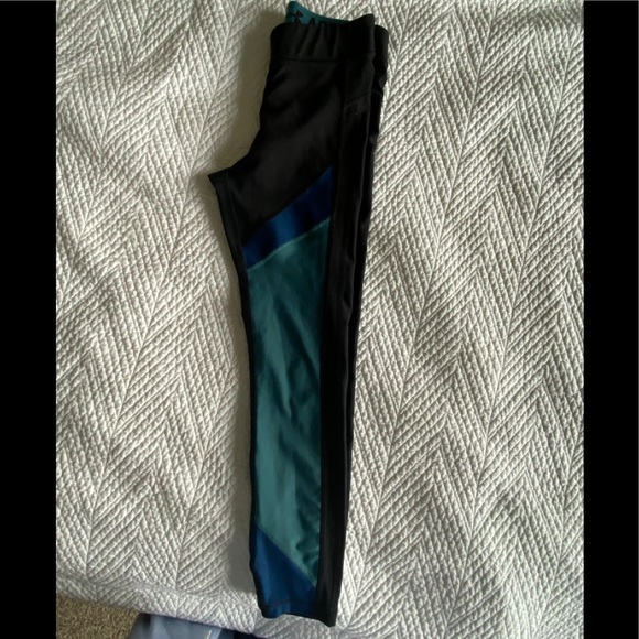 UNDER ARMOUR HEAT GEAR LEGGING SIZE SMALL - Picture 7 of 7